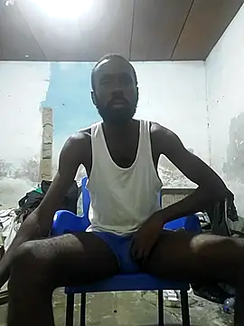 Snapshot of onewinnertee chatting on February 10, 2026, 11:37 pm onewinnertee online show from February 10, 2026, 11:37 pm