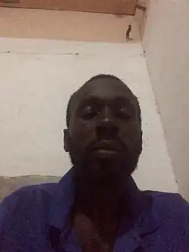 Snapshot of onewinnertee chatting on November 17, 2025, 12:14 am onewinnertee online show from November 17, 2025, 12:14 am