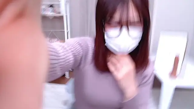 NA-KAREN-V8 online show from December 1, 2025, 1:56 pm