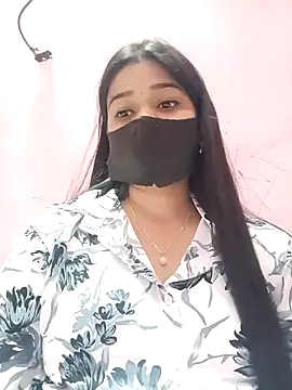 Simran-001 online show from April 12, 2026, 5:16 pm