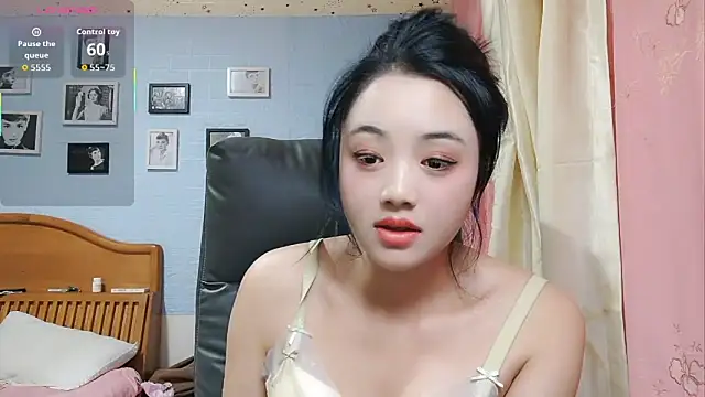 ManMan-520 online show from November 3, 2025, 7:28 pm