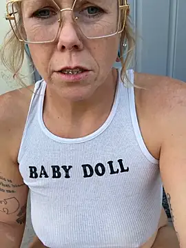 Snapshot of I_am_babydoll chatting on November 13, 2025, 11:19 pm I am babydoll online show from November 13, 2025, 11:19 pm