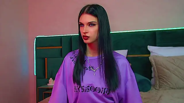 Snapshot of BeverlyMost chatting on September 12, 2025, 7:19 am BeverlyMost online show from September 12, 2025, 7:19 am