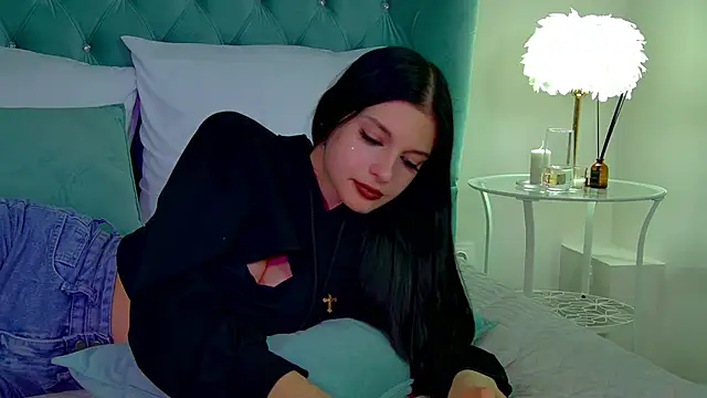 Snapshot of BeverlyMost chatting on February 4, 2025, 1:16 pm BeverlyMost online show from February 4, 2025, 1:16 pm