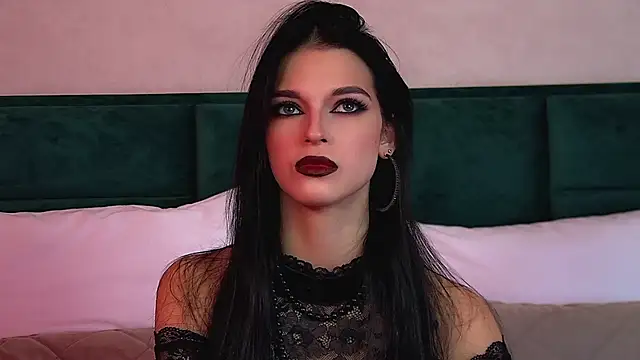 Snapshot of BeverlyMost chatting on November 29, 2025, 6:35 am BeverlyMost online show from November 29, 2025, 6:35 am