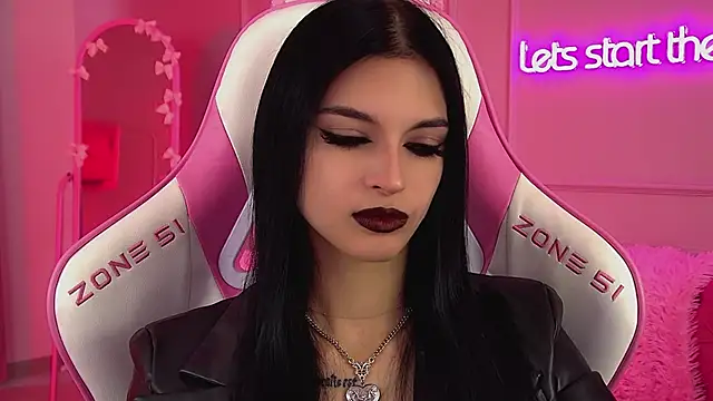 Snapshot of BeverlyMost chatting on February 6, 2026, 8:43 am BeverlyMost online show from February 6, 2026, 8:43 am