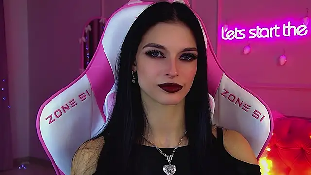 Snapshot of BeverlyMost chatting on December 20, 2025, 6:38 am BeverlyMost online show from December 20, 2025, 6:38 am