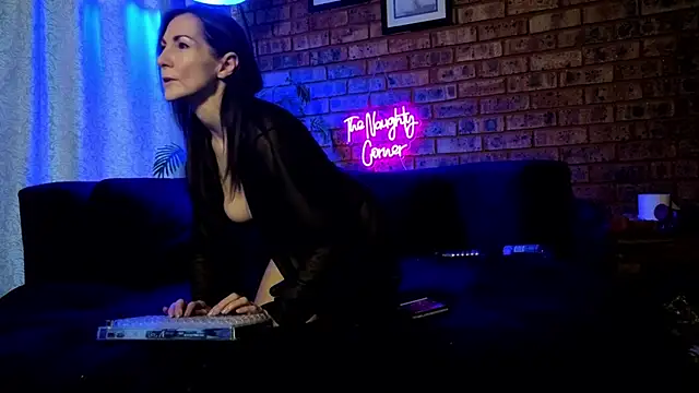 Snapshot of ourjourneyxoxoxo chatting on December 3, 2025, 7:30 am ourjourneyxoxoxo online show from December 3, 2025, 7:30 am