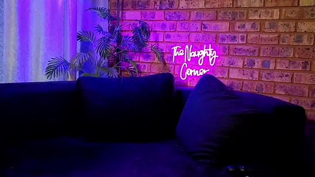 Snapshot of ourjourneyxoxoxo chatting on November 15, 2025, 6:39 am ourjourneyxoxoxo online show from November 15, 2025, 6:39 am