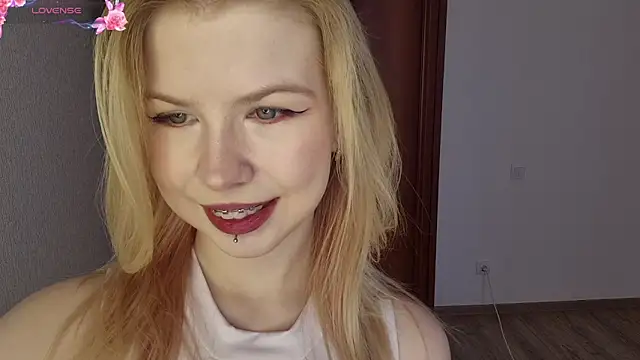 LynetHakes online show from May 24, 2026, 6:24 am