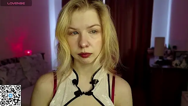 LynetHakes online show from April 12, 2026, 6:27 am