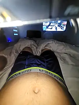 j0nathan00 online show from November 5, 2025, 10:18 am