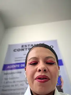 Snapshot of Ariana-07 chatting on November 7, 2025, 1:48 pm Ariana-07 online show from November 7, 2025, 1:48 pm