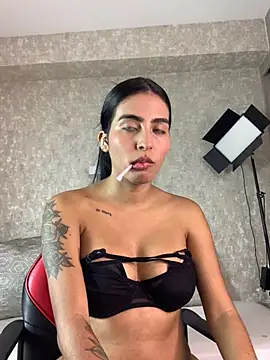genesissara online show from May 17, 2026, 9:15 pm