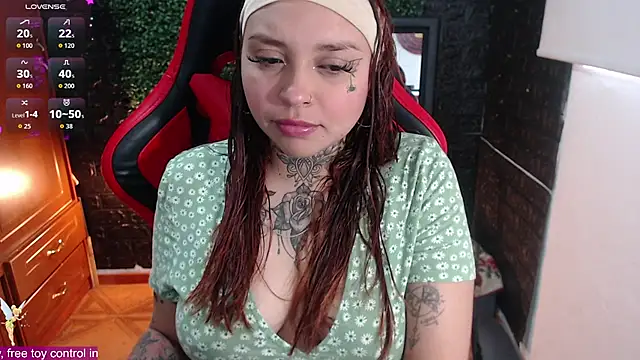 Snapshot of natyk_m chatting on October 27, 2025, 9:16 pm natyk m online show from October 27, 2025, 9:16 pm