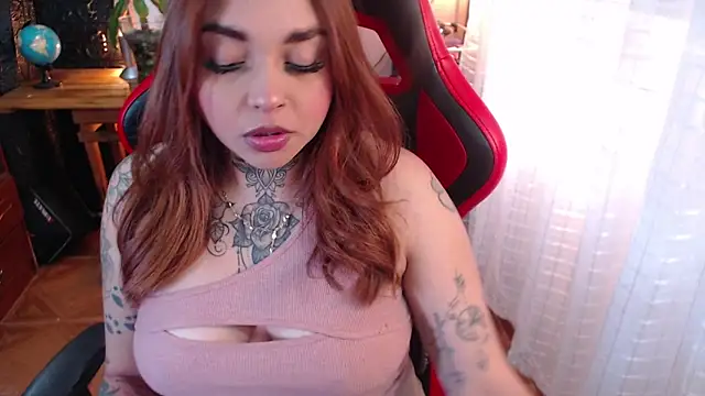 Snapshot of natyk_m chatting on June 1, 2026, 7:57 pm natyk m online show from June 1, 2026, 7:57 pm