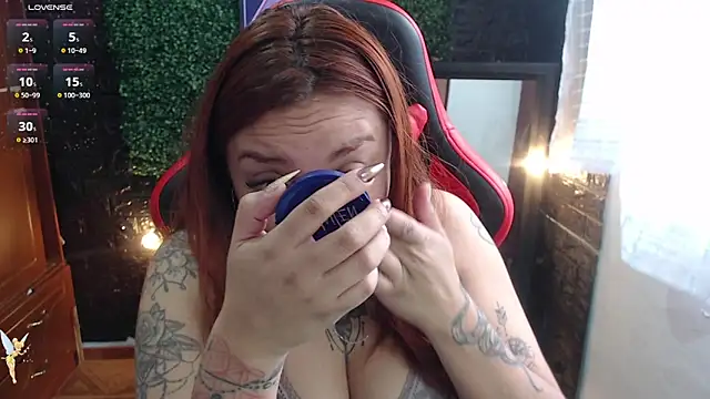 Snapshot of natyk_m chatting on November 5, 2025, 3:15 pm natyk m online show from November 5, 2025, 3:15 pm