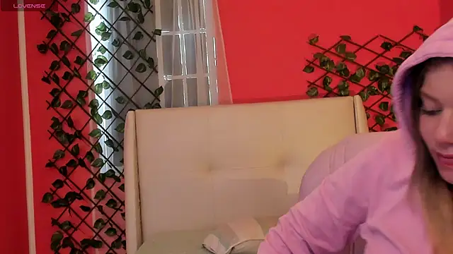 alaia greyy online show from May 25, 2026, 7:56 pm