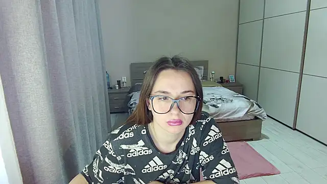 singletrouble online show from April 8, 2026, 4:36 am