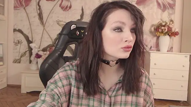 BritneyBarker online show from February 5, 2026, 10:27 pm