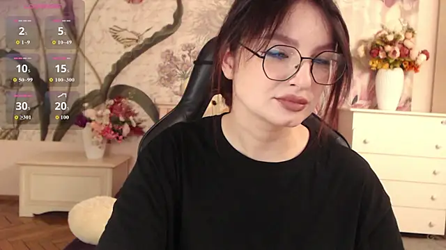 Snapshot of BritneyBarker chatting on November 7, 2025, 9:52 pm BritneyBarker online show from November 7, 2025, 9:52 pm