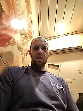 MaxDevilWhite online show from November 9, 2025, 10:30 am