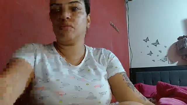 Snapshot of Tammyymilf chatting on October 1, 2025, 3:22 am Tammyymilf online show from October 1, 2025, 3:22 am