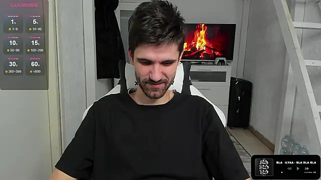 Snapshot of DavidNaidis chatting on February 27, 2025, 10:31 pm DavidNaidis online show from February 27, 2025, 10:31 pm