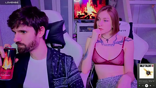 Snapshot of DavidNaidis chatting on November 5, 2025, 9:40 pm DavidNaidis online show from November 5, 2025, 9:40 pm