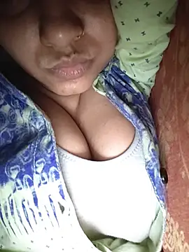 Snapshot of cute_IndianBabe chatting on July 5, 2026, 1:32 am cute IndianBabe online show from July 5, 2026, 1:32 am