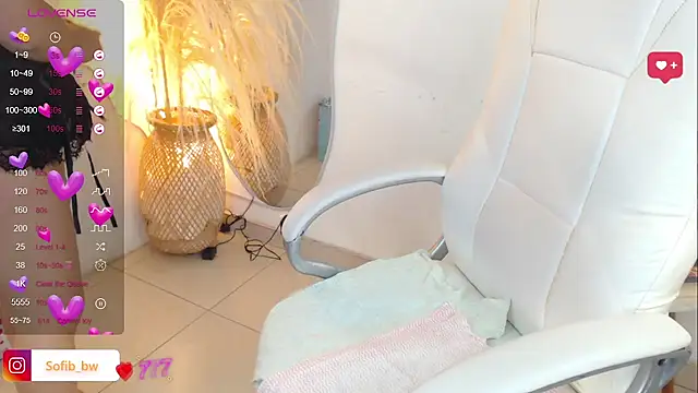 Snapshot of Sofi_BBW chatting on February 21, 2026, 12:40 pm Sofi BBW online show from February 21, 2026, 12:40 pm