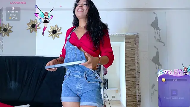 Akemirosse online show from December 19, 2025, 8:33 pm