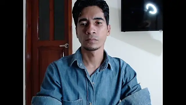 King Liam online show from January 27, 2025, 1:48 am