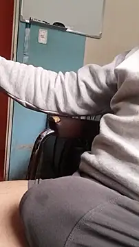 Snapshot of Andre16c chatting on December 19, 2025, 9:50 pm Andre16c online show from December 19, 2025, 9:50 pm