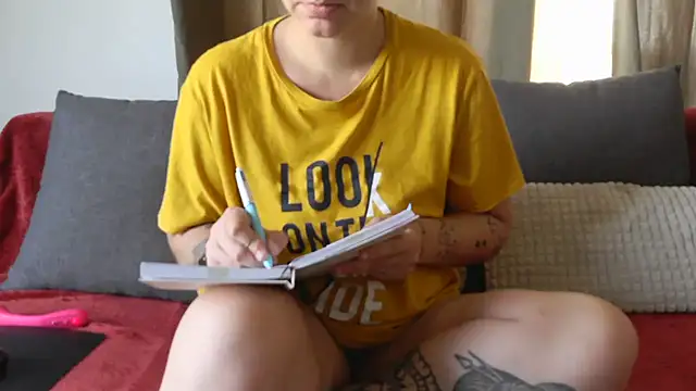 bunnyfox420 online show from May 23, 2026, 12:37 pm
