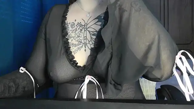 Snapshot of bunnyfox420 chatting on December 5, 2025, 5:11 pm bunnyfox420 online show from December 5, 2025, 5:11 pm