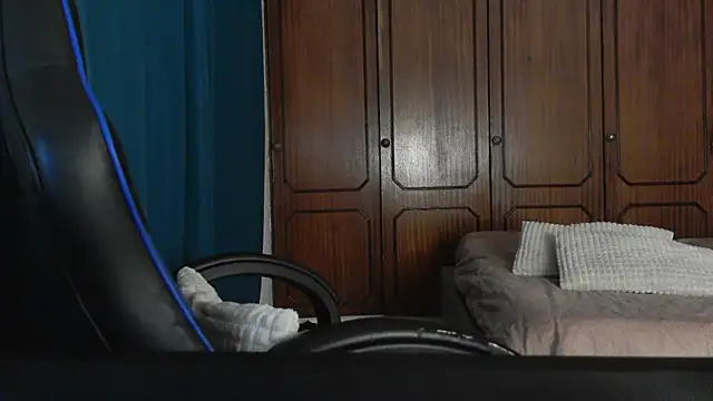 Snapshot of bunnyfox420 chatting on December 19, 2025, 6:10 pm bunnyfox420 online show from December 19, 2025, 6:10 pm