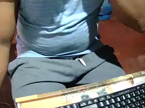 Snapshot of lolboy1234Z chatting on November 20, 2025, 3:56 pm lolboy1234Z online show from November 20, 2025, 3:56 pm