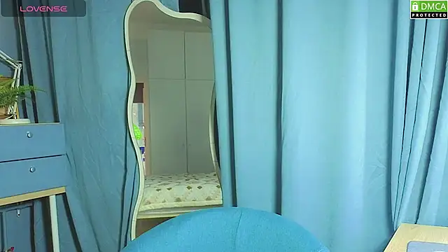 Snapshot of lu_muon chatting on February 15, 2026, 12:48 pm lu muon online show from February 15, 2026, 12:48 pm