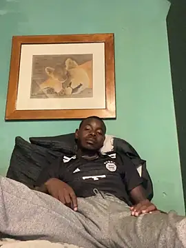 Snapshot of clipper12 chatting on April 8, 2026, 9:05 pm clipper12 online show from April 8, 2026, 9:05 pm