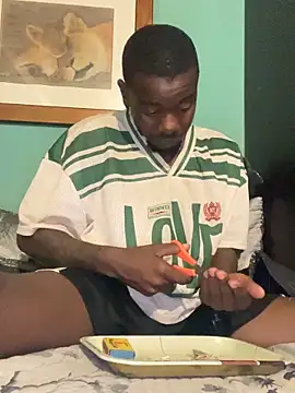 Snapshot of clipper12 chatting on April 13, 2026, 9:19 pm clipper12 online show from April 13, 2026, 9:19 pm