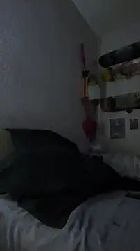 paullliliu online show from September 9, 2025, 8:57 am