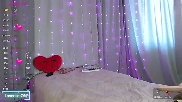 Snapshot of DaddysSluttyGirl2001 chatting on April 1, 2026, 6:48 am DaddysSluttyGirl2001 online show from April 1, 2026, 6:48 am