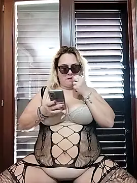 Snapshot of topina8 chatting on November 2, 2025, 12:21 pm topina8 online show from November 2, 2025, 12:21 pm