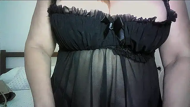 mariana0x online show from June 16, 2026, 2:39 pm