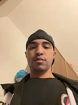 Snapshot of tony51753 chatting on January 25, 2025, 2:15 am tony51753 online show from January 25, 2025, 2:15 am