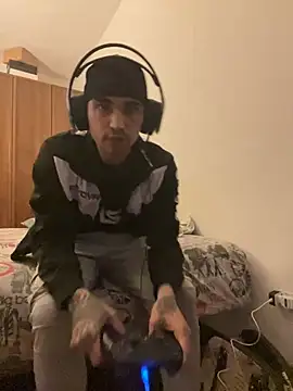 Snapshot of tony51753 chatting on January 24, 2025, 7:07 pm tony51753 online show from January 24, 2025, 7:07 pm