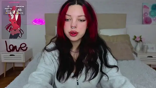 mars elina  online show from February 12, 2026, 7:41 am