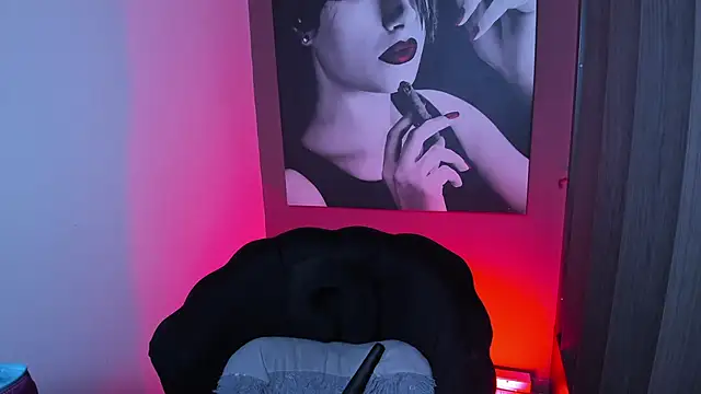 Snapshot of QueenOfHaze chatting on November 20, 2025, 11:55 am QueenOfHaze online show from November 20, 2025, 11:55 am