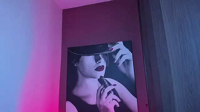 QueenOfHaze online show from December 15, 2025, 8:31 am